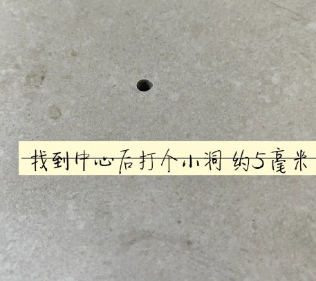 呼兰瓷砖空鼓维修公司专业解答在瓷砖铺贴过程中，如果砂料搅拌不均匀，将会带来以下问题